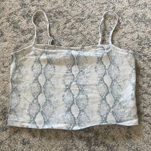 Never worn Forever 21 cropped tank!!